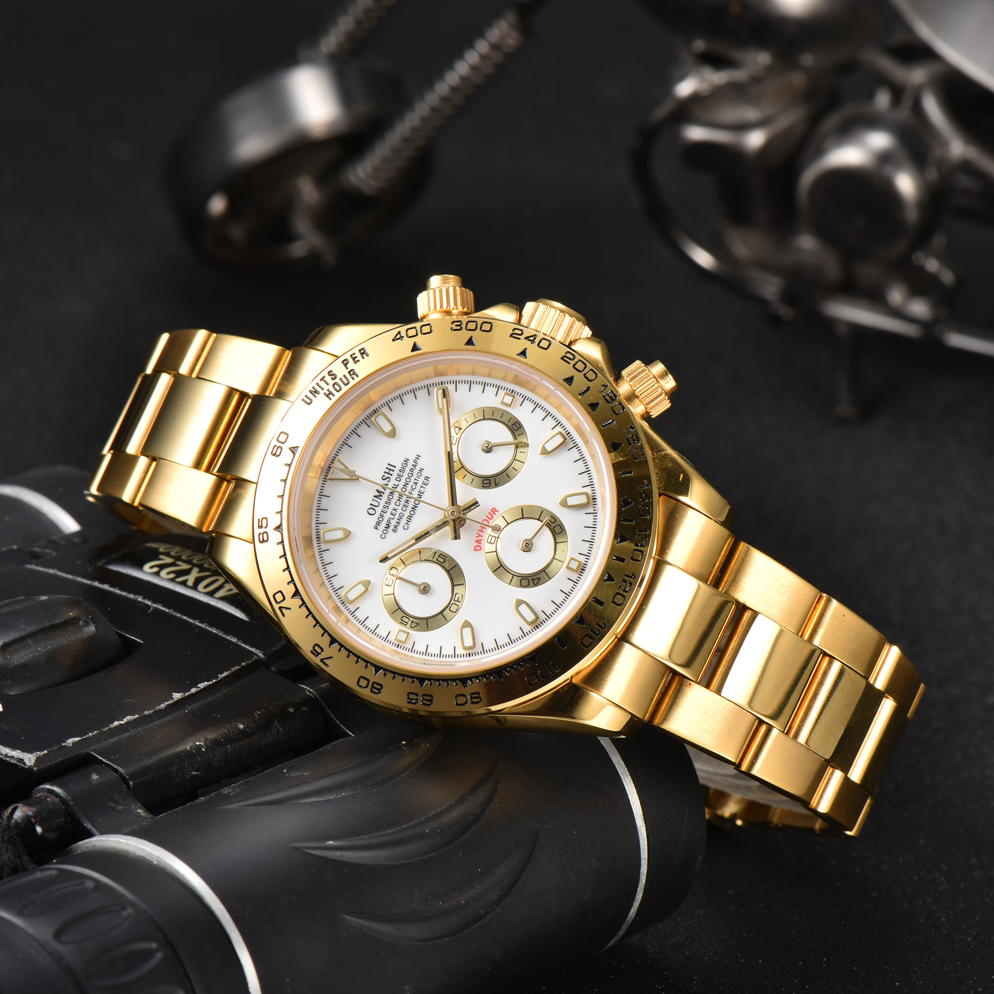 39mm VK63 watch Gold Stainless - Stainless Bracelet Diver review and price