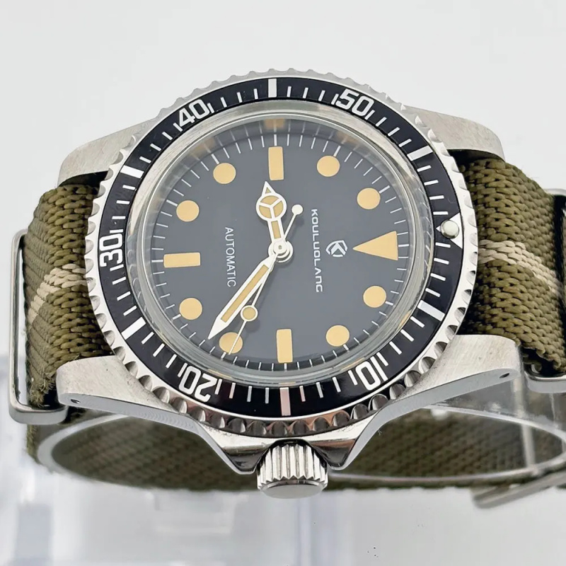 NH35 vintage 40mm sapphire gla - Tropic Strap Vintage review and price
